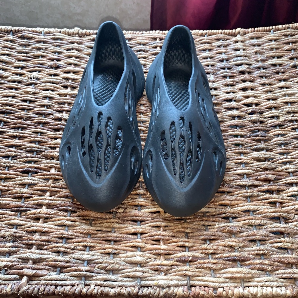 Black Yeezy slides
